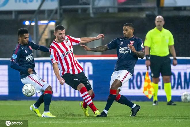 现充满期待 现充满期待