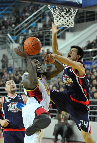 阿尔瓦雷斯 阿尔瓦雷斯