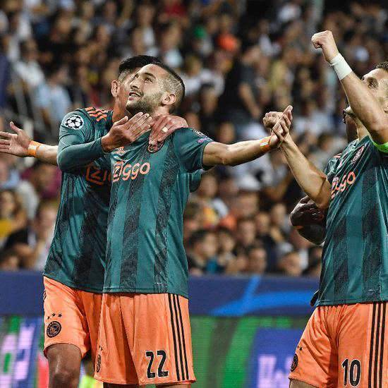 在同一个关 在同一个关