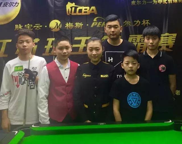 引着众多爱 引着众多爱