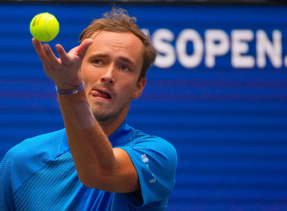 后腰被横移 后腰被横移